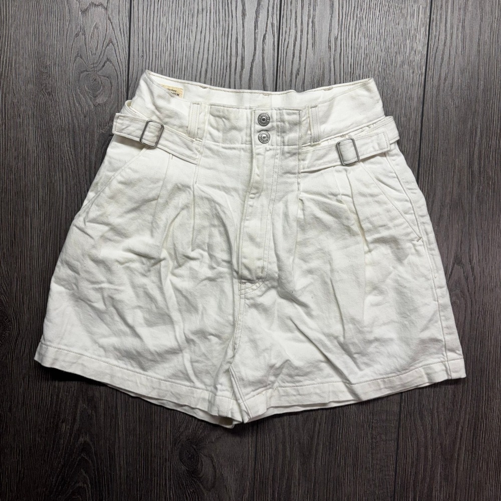 Levis Premium Women White High Waisted Size 25 Pleated Utility Denim Shorts